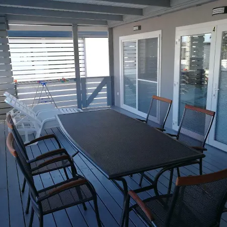 Holiday Homes Milan בית נופש *