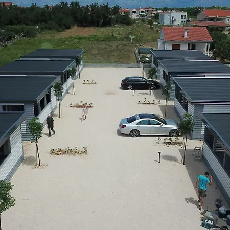 Holiday Homes Milan Dom wakacyjny Privlaka (Zadar)