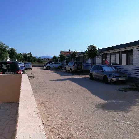 Holiday Homes Milan בית נופש *